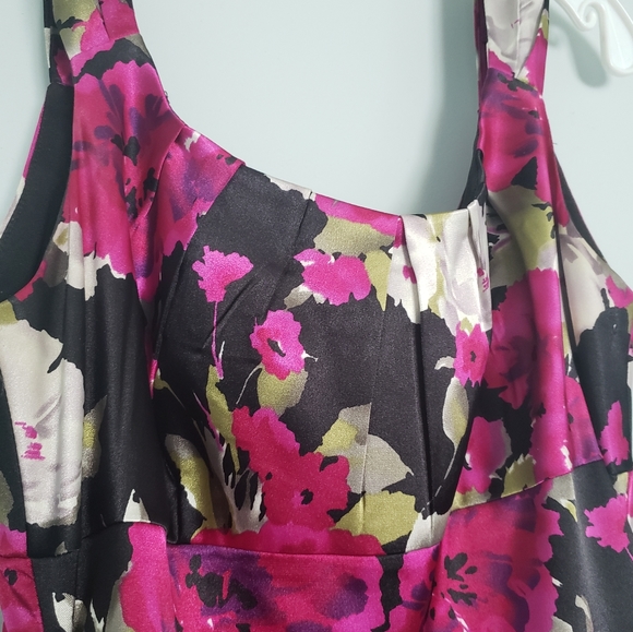 Floral LBD Party Dress - Picture 2 of 2